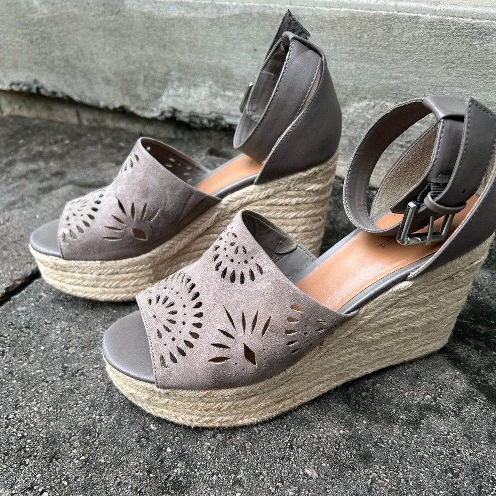 Indigo Rd. Espadrille Wedge‎ Heel Sandals